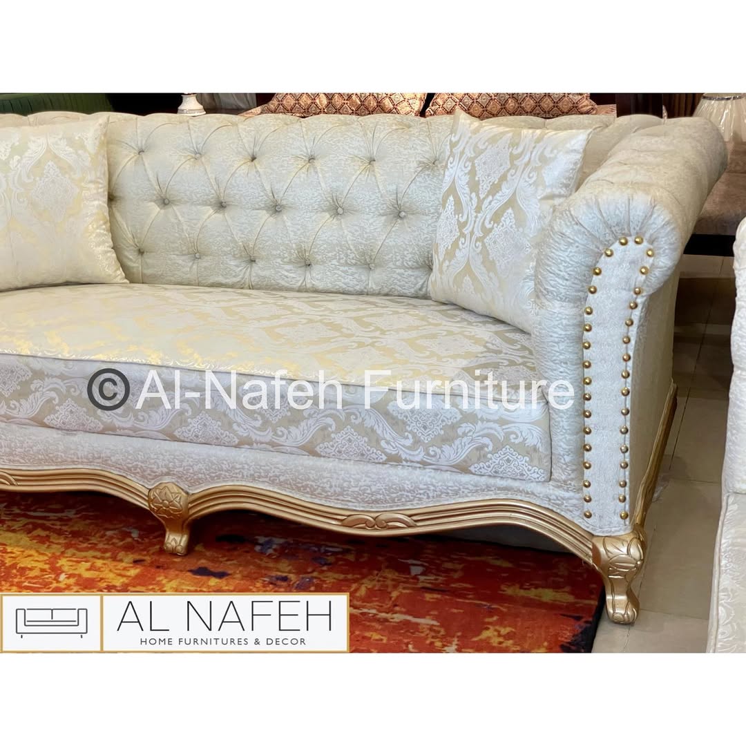 THE VICTORIAN CHESTERFIELD SOFA