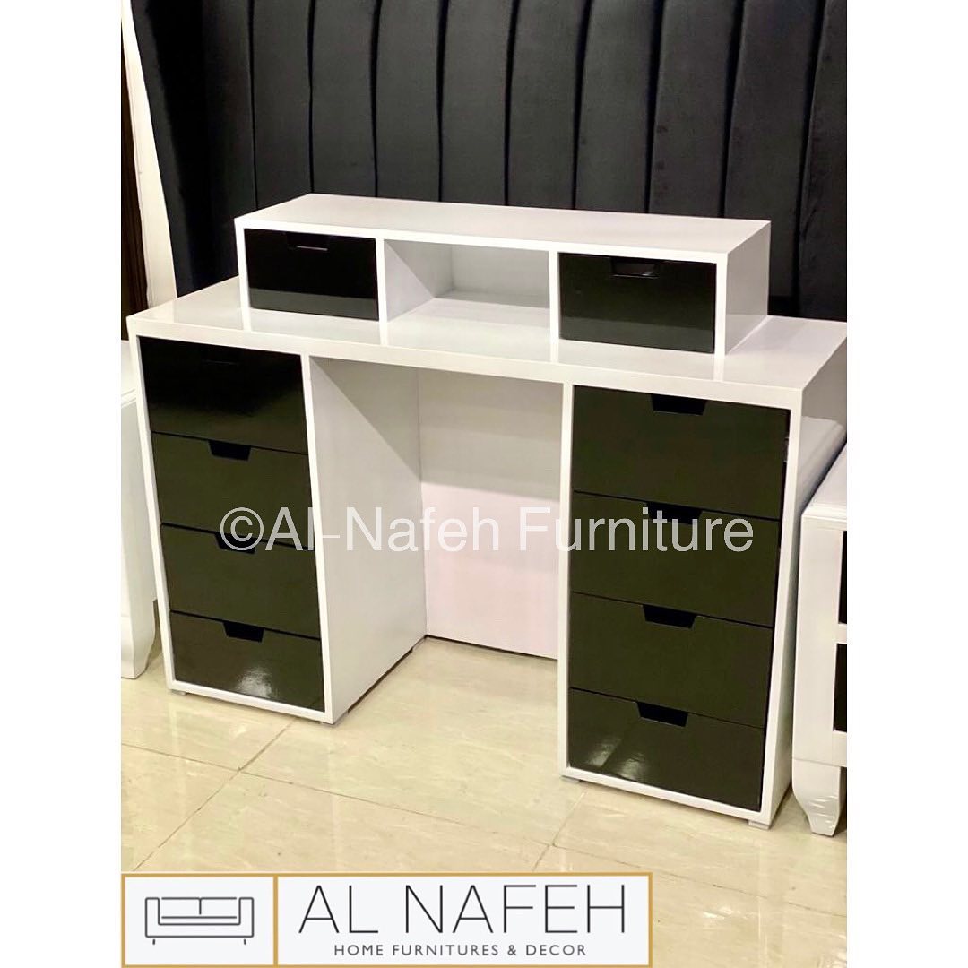 THE BW VANITY