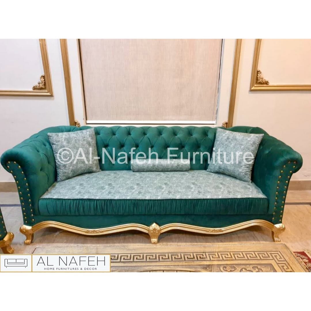 THE VICTORIAN CHESTERFIELD SOFA