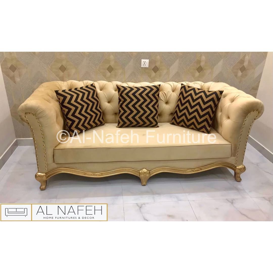 THE VICTORIAN CHESTERFIELD SOFA