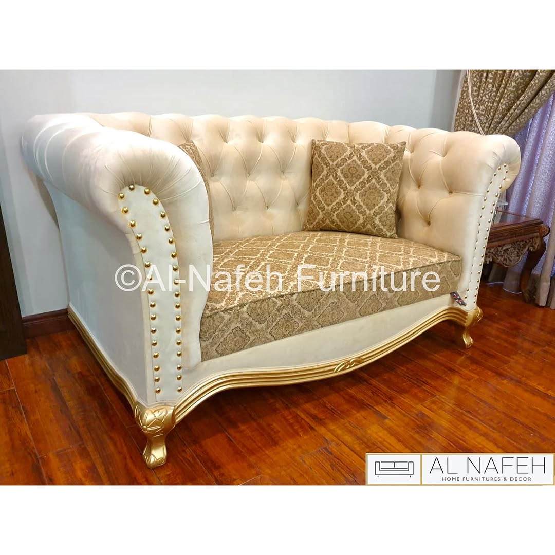 THE VICTORIAN CHESTERFIELD SOFA