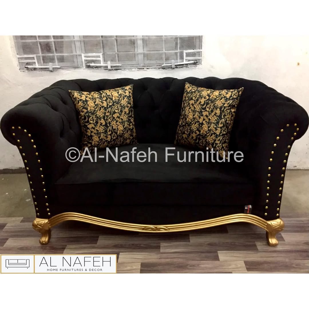 THE VICTORIAN CHESTERFIELD SOFA