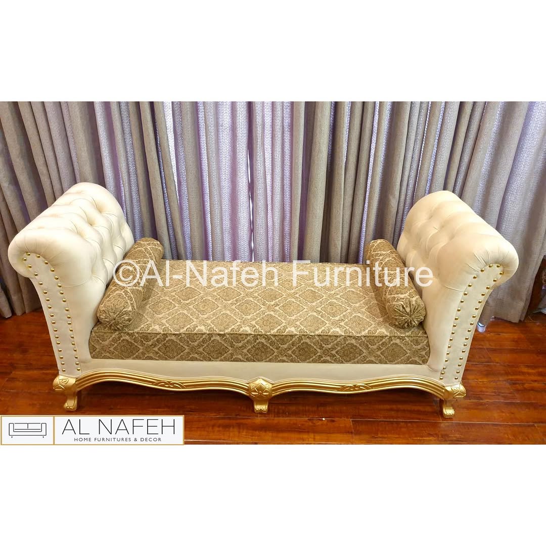 THE VICTORIAN CHESTERFIELD SOFA