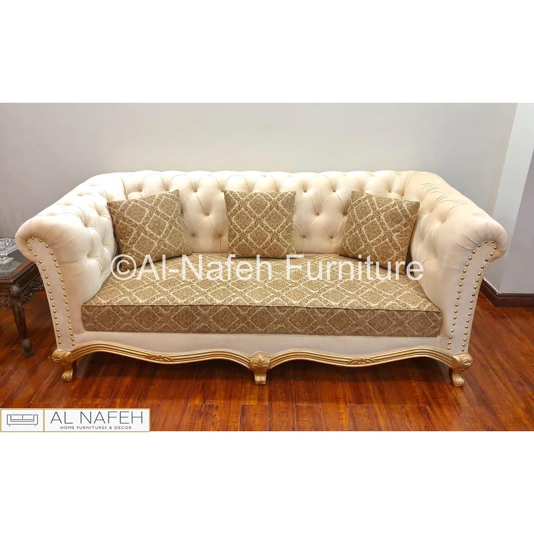 THE VICTORIAN CHESTERFIELD SOFA